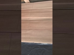 ไม้วีเนียร์โอ๊กแดงแบบผ่าสี่ส่วน