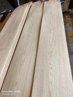 คุณภาพดีที่สุด สีธรรมชาติตัดแผ่น veneer ไม้โอ๊ค rustic สําหรับการตกแต่ง
