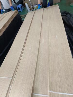 แผ่นฟูเนียร์ตัดสี่เหลี่ยมอเมริกัน White Oak หนา 0.5 มม สําหรับพลายเวย์