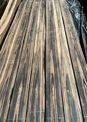 คุณภาพดีที่สุดธรรมชาติตัด Ebony Wood Veneer Sheet สําหรับพลายเวย์