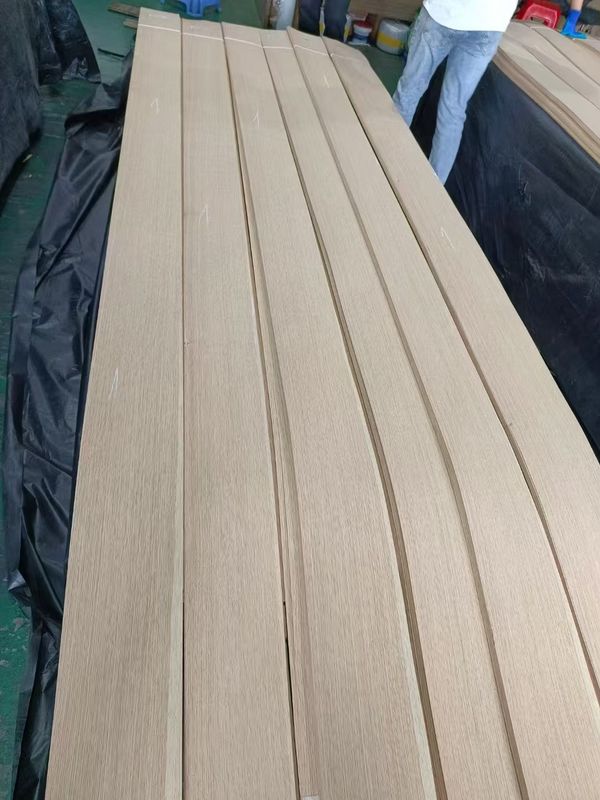 แผ่นฟูเนียร์ตัดสี่เหลี่ยมอเมริกัน White Oak หนา 0.5 มม สําหรับพลายเวย์