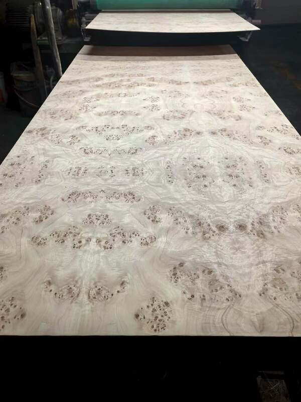 0ความหนา.5 มิลลิเมตร ตัด Mappa Burl Wood Veneer Sheets สําหรับตกแต่งโรงแรม